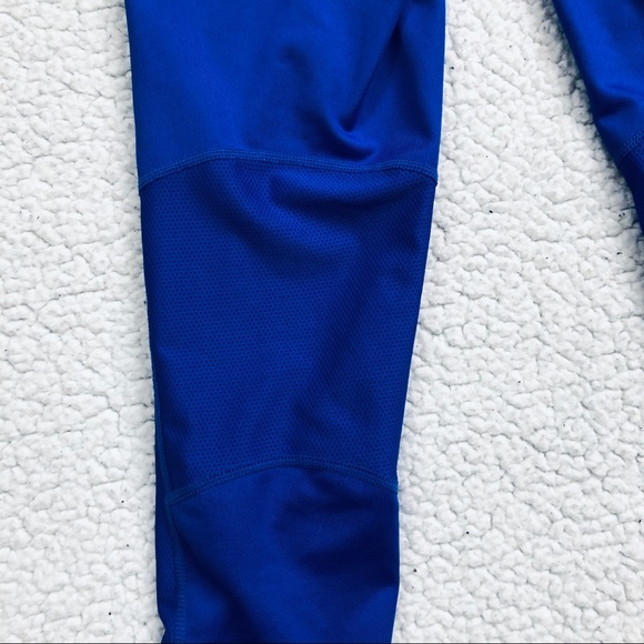 NIKE Dri Fit Women’s Cropped Legging - Picture 4 of 5